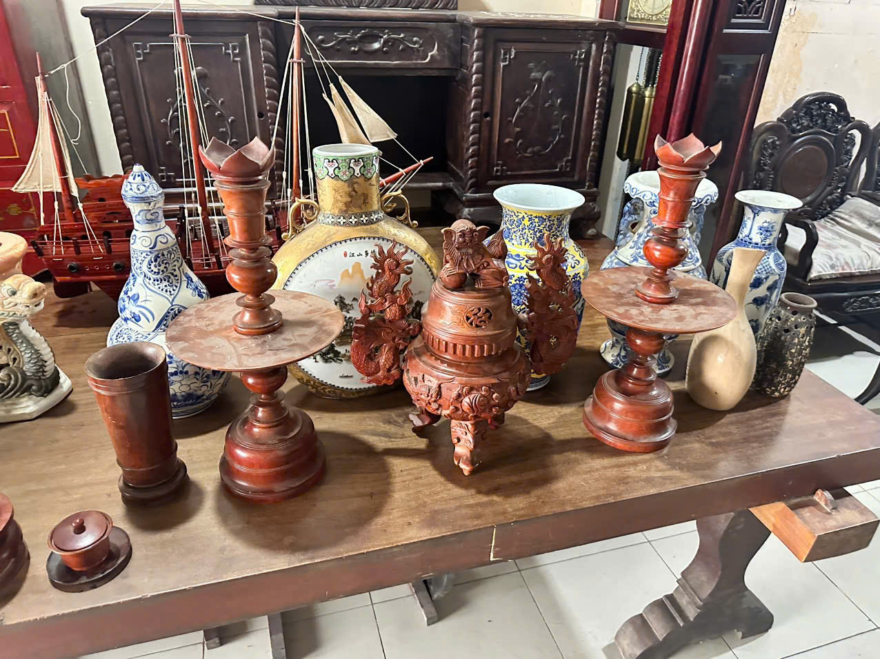 Thu mua đồ gốm sứ cũ xưa tại Bến Lức