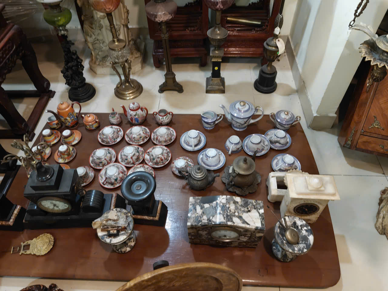 Thu mua đồ gốm sứ cũ tại Đức Hòa