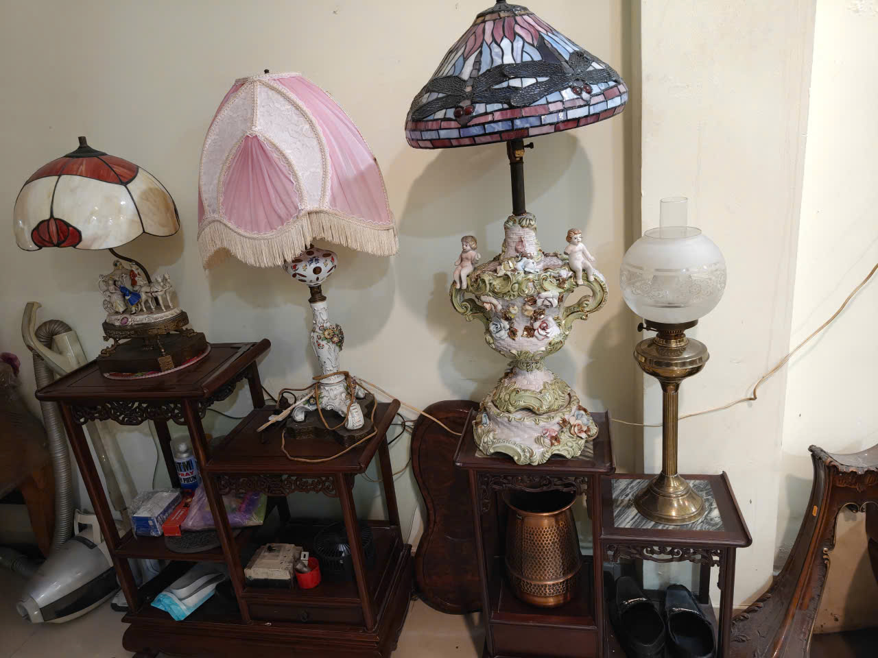 Thu mua đèn chùm, đèn tường, đèn bàn cổ điển