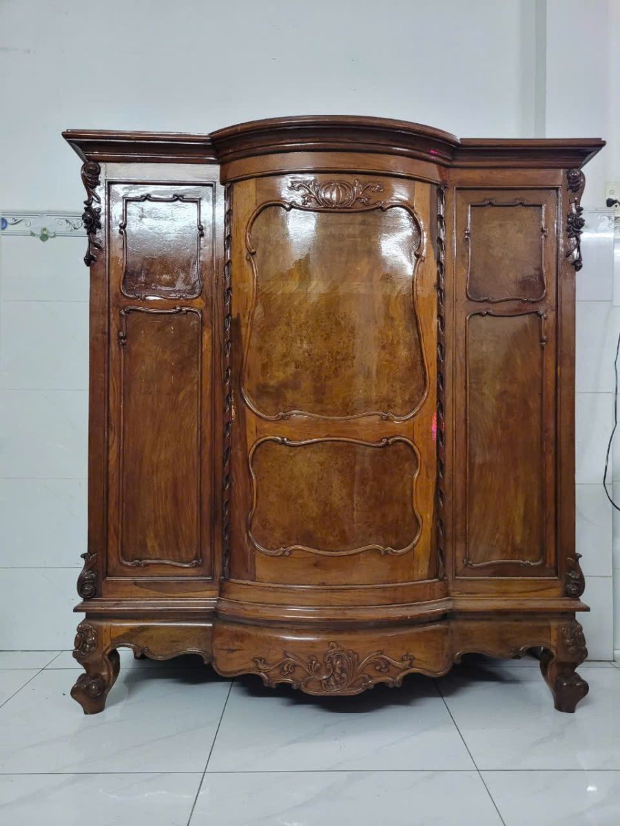 Tủ thờ gỗ công nghiệp: thu mua tủ thờ cũ giá cao quận Tân Bình 