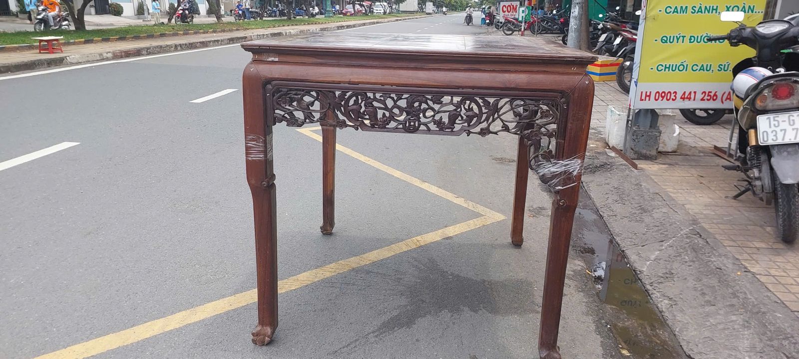 Cửa hàng Tài Lê: thu mua bàn thờ cũ quận 8
