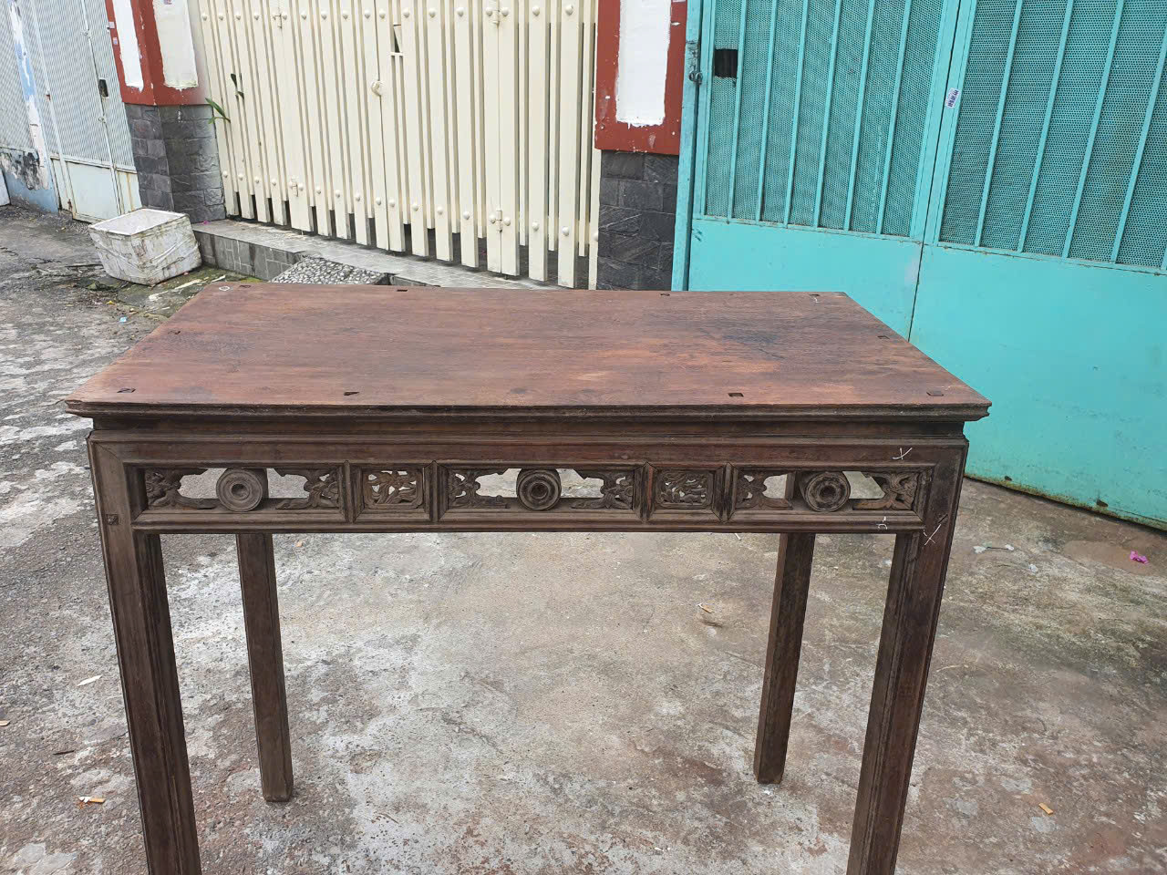 Vì sao đồ gỗ cũ xưa được ưa chuộng khi thu mua?