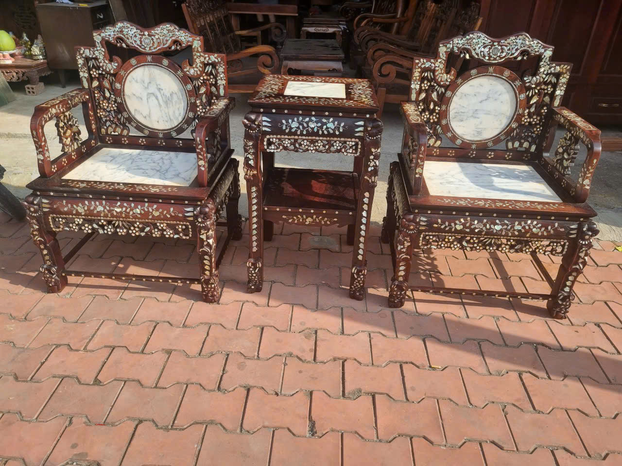 Thu mua đồ gỗ cũ giá cao TP HCM: Cửa hàng Tài Lê