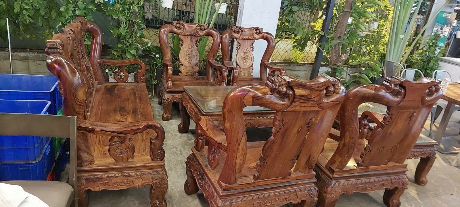 Cửa hàng Tài Lê: thu mua bộ bàn ghế gỗ salon cũ tại Gò Vấp