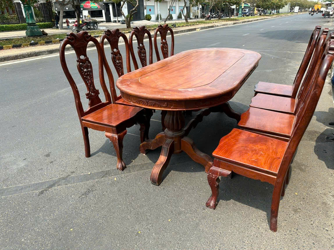 Cửa hàng Tài Lê: thu mua bàn ghế gỗ cũ phòng ăn tại Gò Vấp