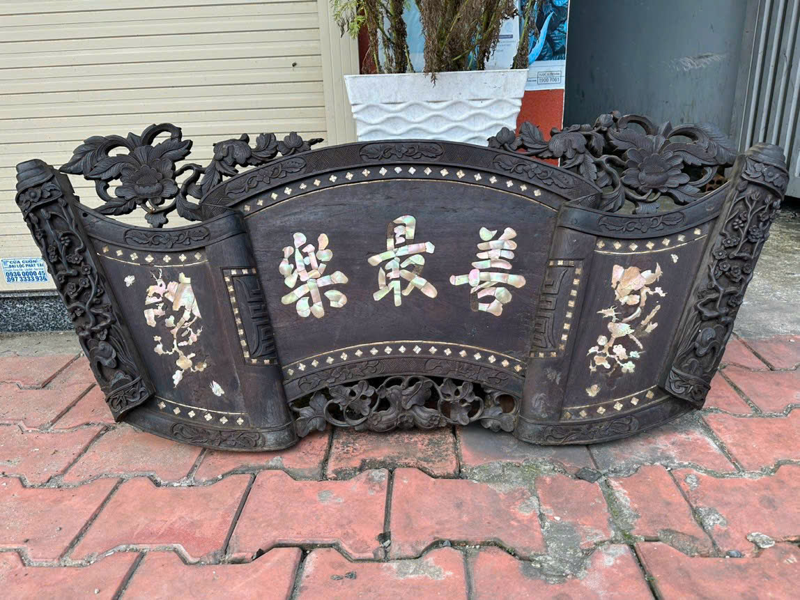 Thu mua Hoành phi- câu đối- cuốn thư cũ: Cửa hàng Tài Lê