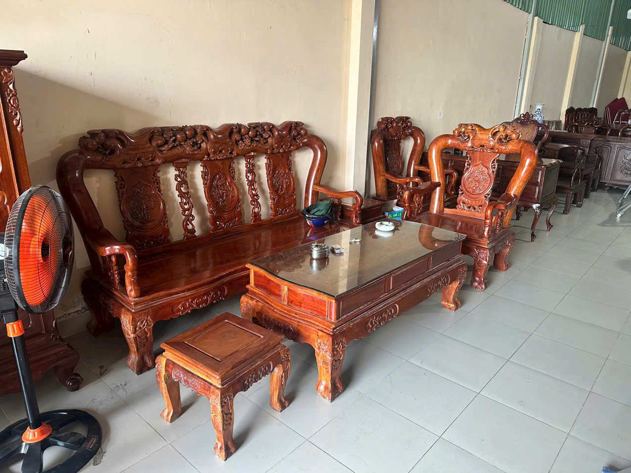 Giới thiệu về bàn ghế salon gỗ