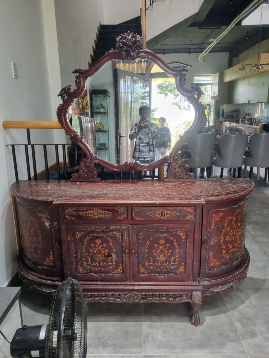 Cửa hàng Tài Lê: thu mua bàn trang điểm gỗ cũ quận 8