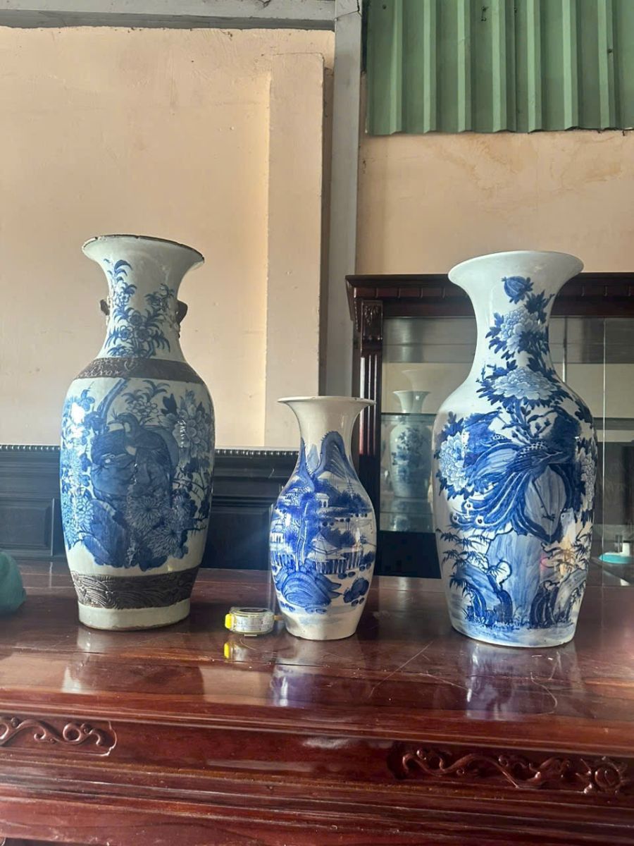 Thu mua đồ sành sứ cũ tại Quận 1 – Tài Lê uy tín, nhanh chóng