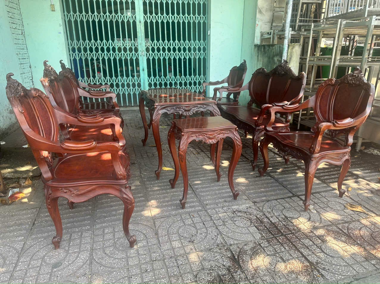 Cửa hàng thu mua đồ gỗ cũ quận 8: cửa hàng Tài Lê