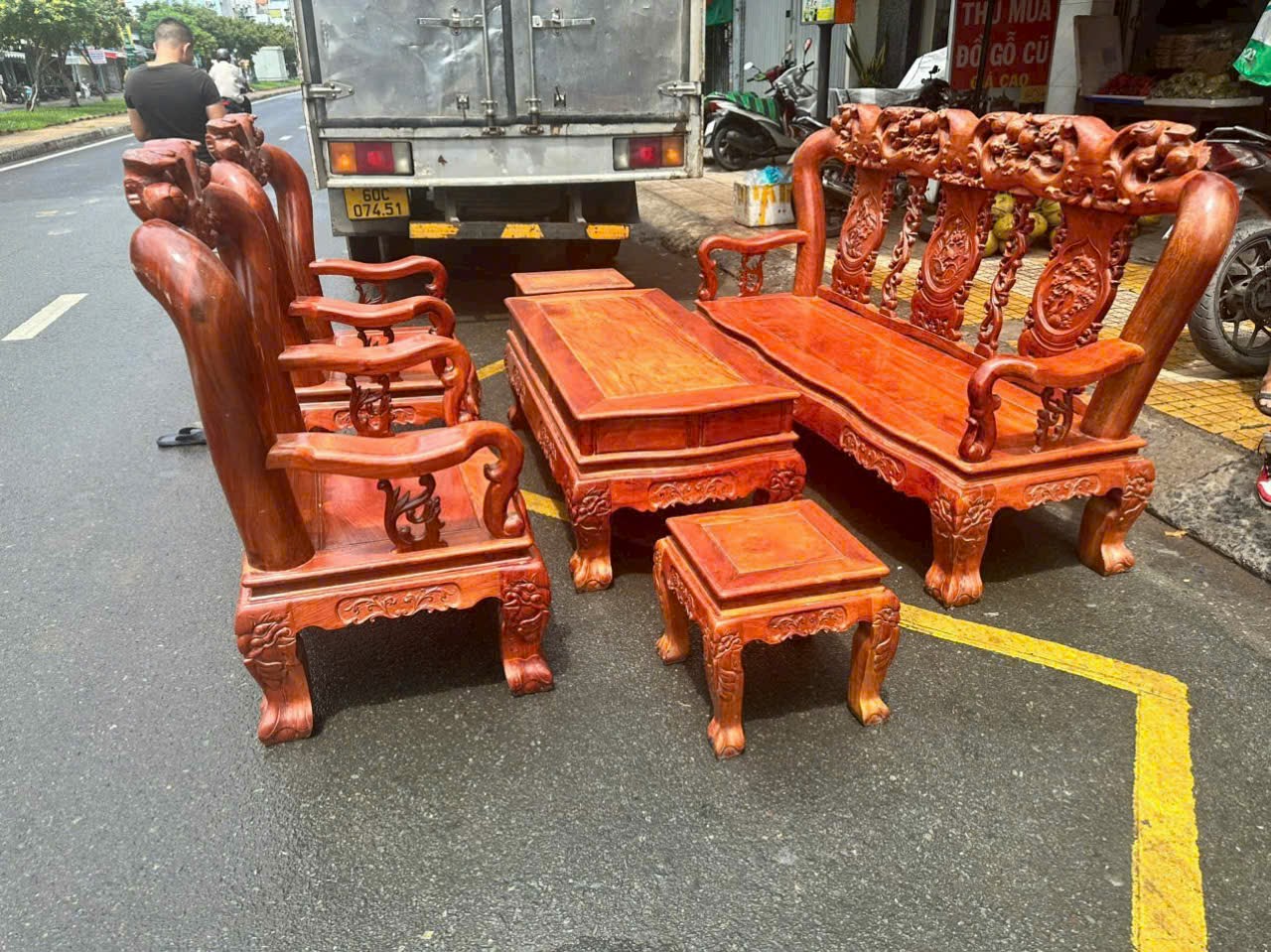 Cửa hàng thu mua bàn ghế cũ quận 8, TP HCM- Tài Lê