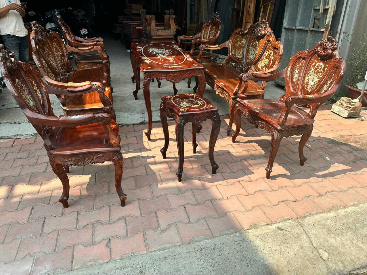 Thu mua đồ gỗ cũ giá cao TP HCM nhanh chóng, tiện lợi