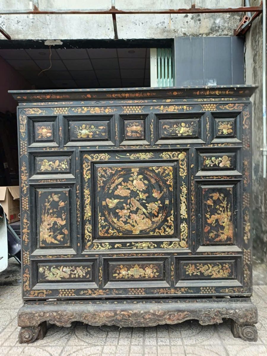 Thu mua tủ thờ truyền thống và cổ điển