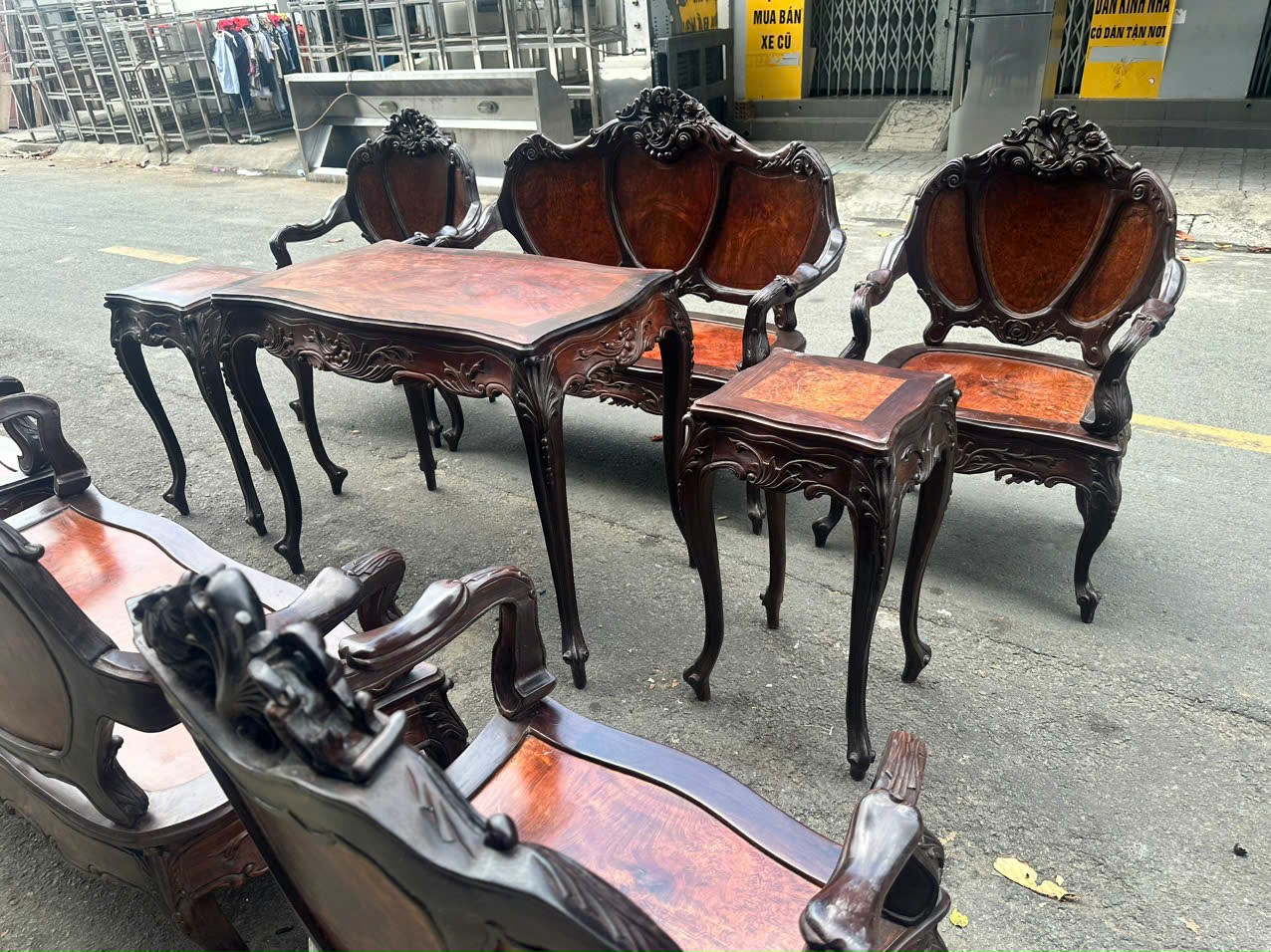 Cửa hàng Đồ cũ Tài Lê là địa chỉ uy tín chuyên thu mua, thanh lý và cung cấp các mặt hàng đồ cũ chất lượng tại quận 10, TP.HCM