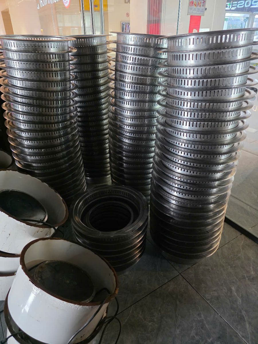 Mức giá thu mua đồ cũ nhà hàng phường Bến Thành, TP.HCM tại Đồ cũ Tài Lê luôn được đánh giá là cạnh tranh và minh bạch nhất thị trường.