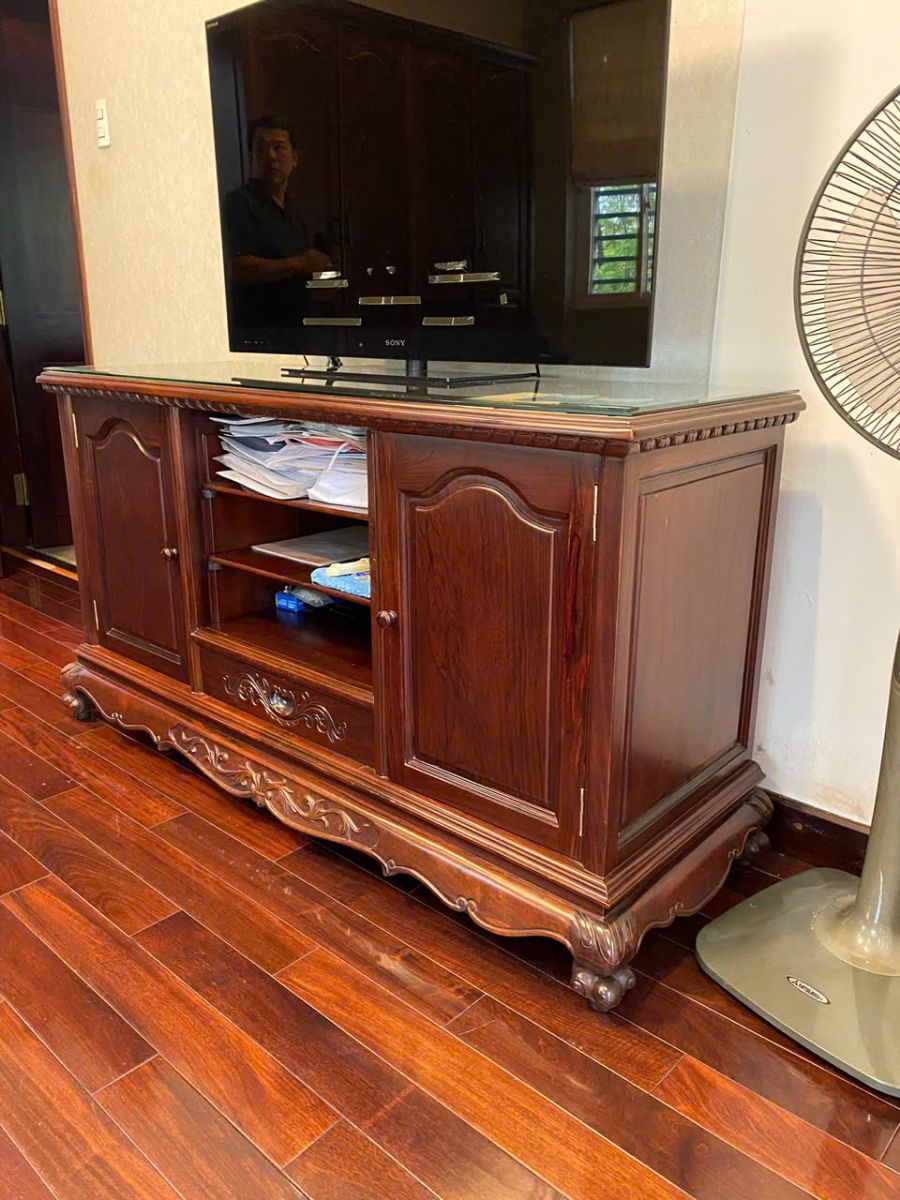 Thu mua đồ nội thất gỗ cũ nhà hàng- khách sạn tại Bình Chánh
