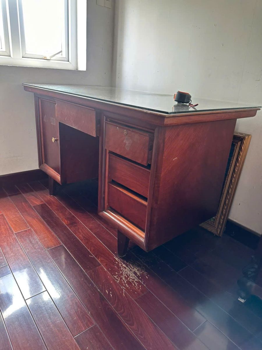 Thu mua bàn làm việc gỗ cũ: thu mua đồ gỗ cũ phường Tân Sơn Nhì, TP.HCM