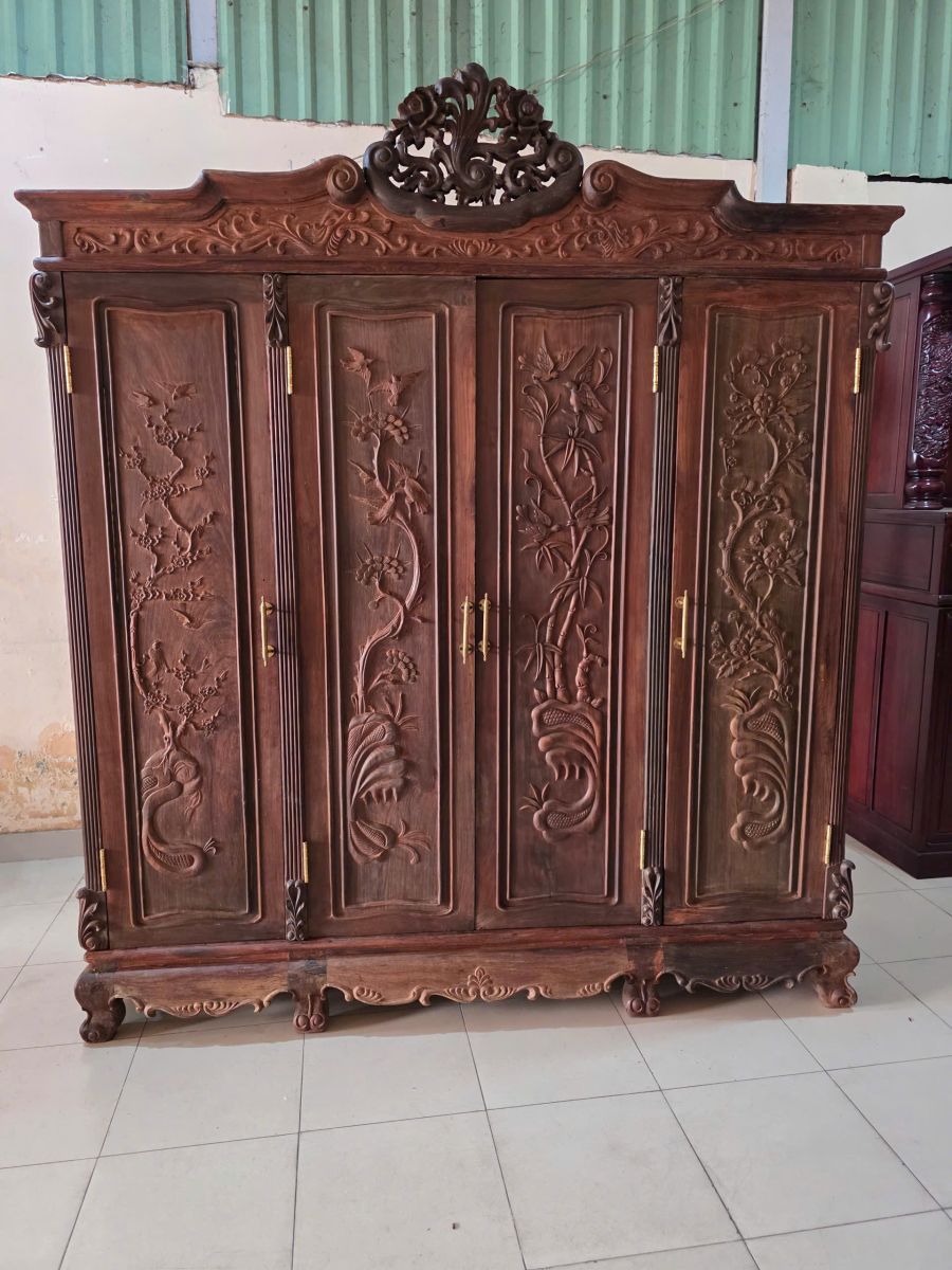 Thu mua tủ quần áo gỗ xưa tại TPHCM và các tỉnh lân cận