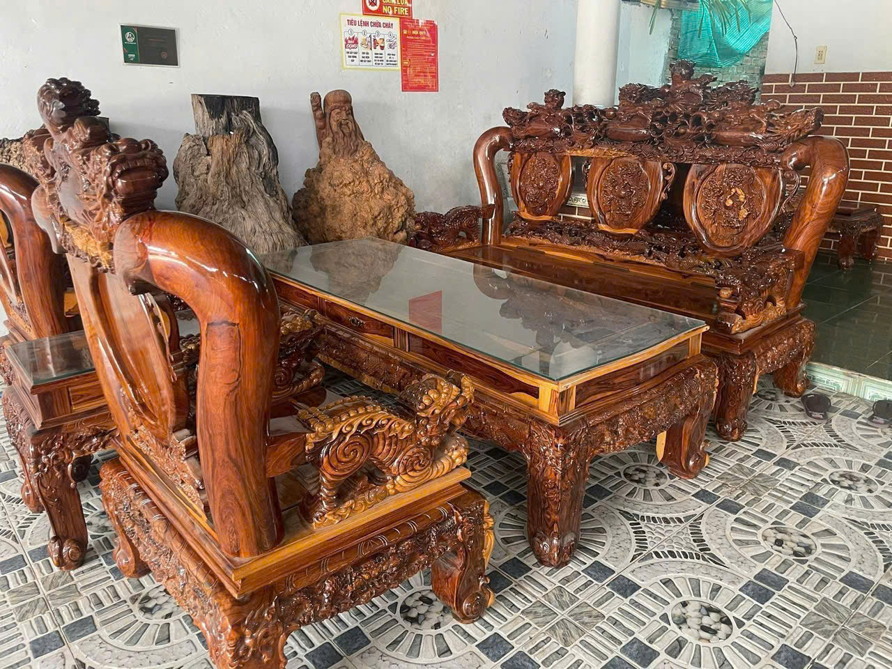 Giá Thu Mua Bàn Ghế Gỗ Cũ Tại Bình Thạnh Của Đồ Cũ Tài Lê Được Tính Như Thế Nào?