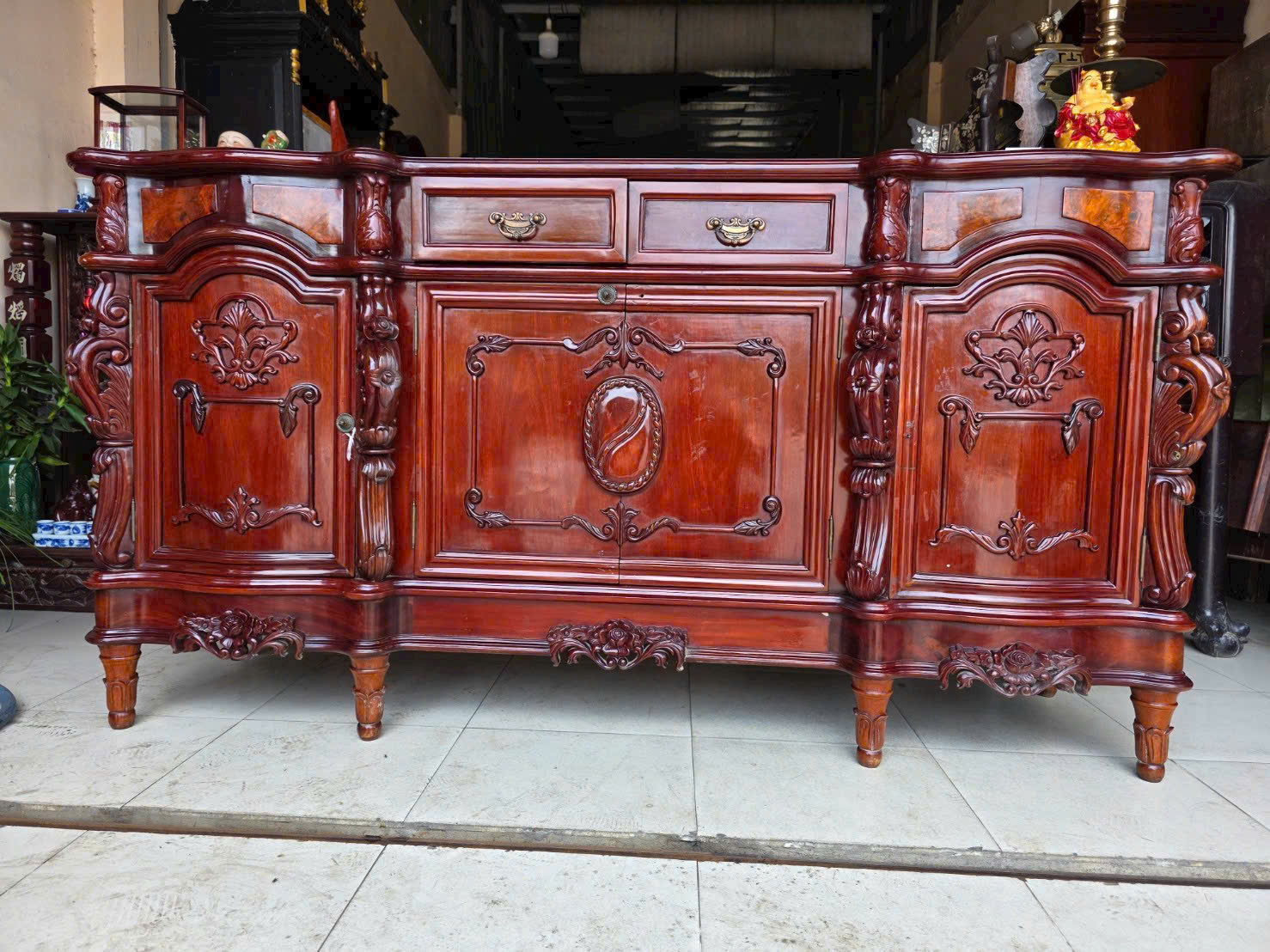 Thu mua nội thất gỗ cũ giá cao Long Thành
