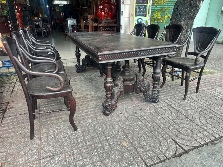 Địa chỉ thu mua đồ gỗ cũ giá cao HCM thu mua ở khu vực nào?