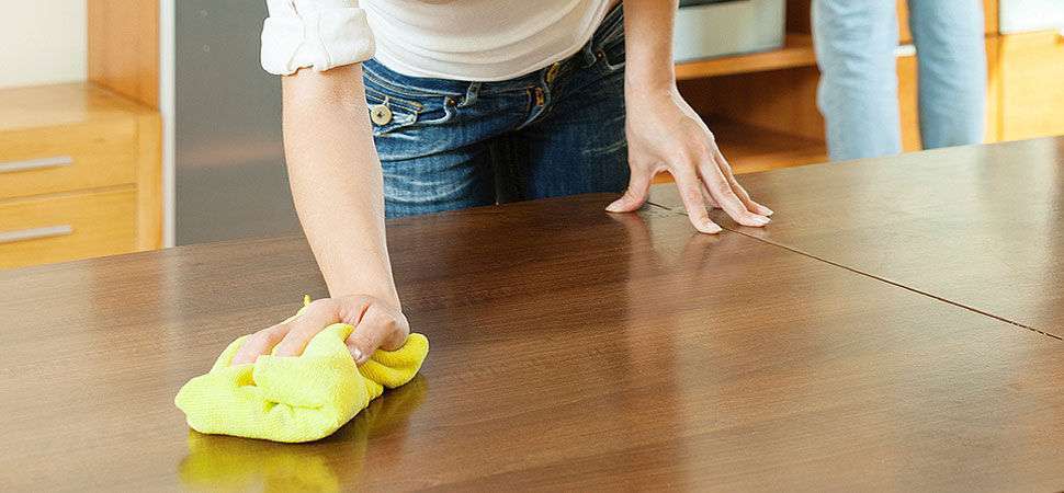 Mẹo bảo quản đồ gỗ luôn sáng bóng sau khi vệ sinh