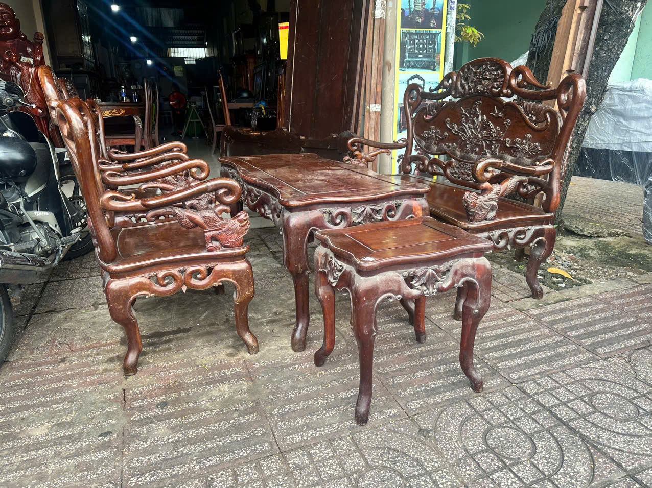 Tầm nhìn và cam kết của Tài Lê với dịch vụ Thu mua đồ gỗ đã qua sử dụng