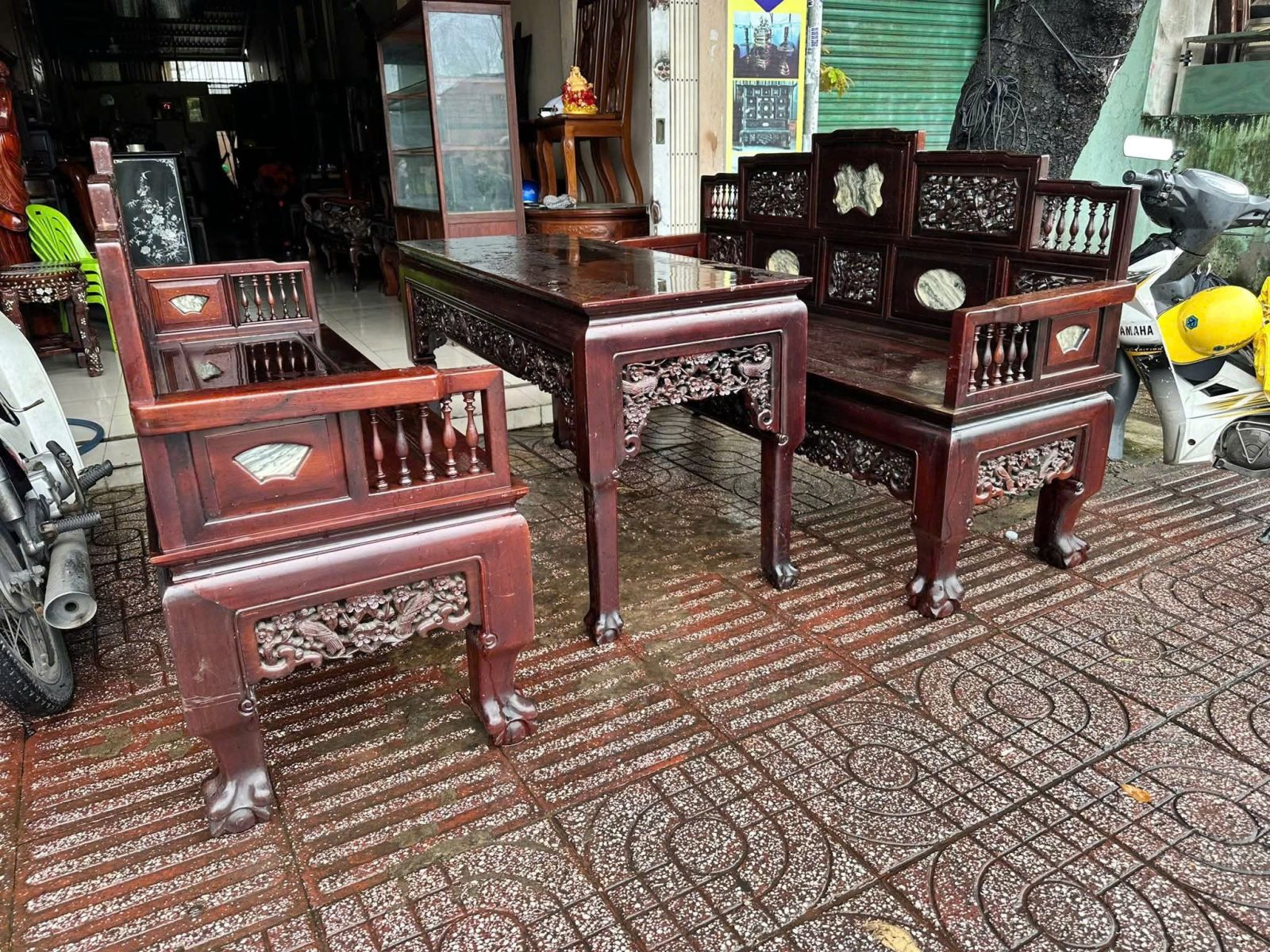 Dịch vụ thu mua đồ gỗ cũ Long An của cửa hàng Tài Lê