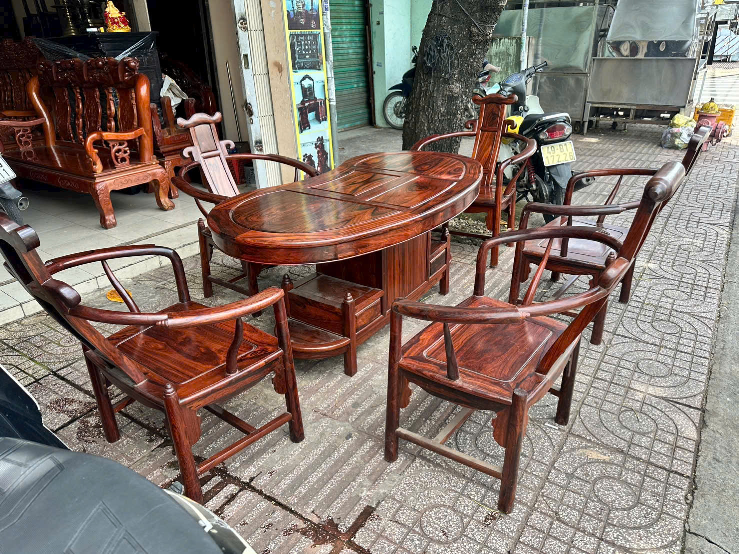Phương Pháp Tối Ưu Chi Phí Khi Cần Thanh Lý Bàn Ghế Gỗ Cũ