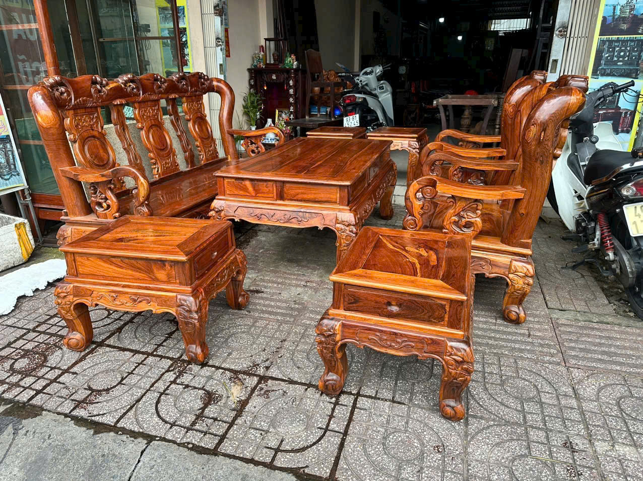 Dịch vụ thu mua bàn ghế gỗ cũ tại Cần Giờ của Tài Lê