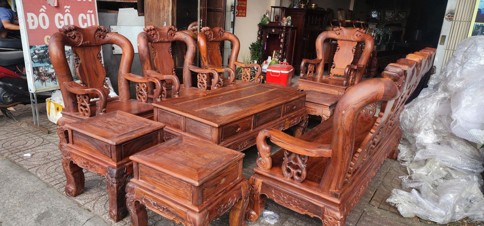 Làm thế nào để bán đồ gỗ cũ giá cao? 