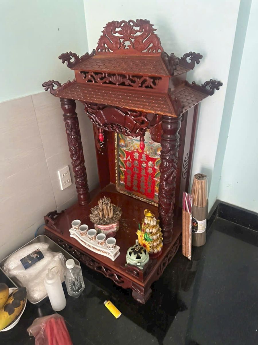 Thu mua đồ gỗ thờ cúng giá cao tại Bình Chánh