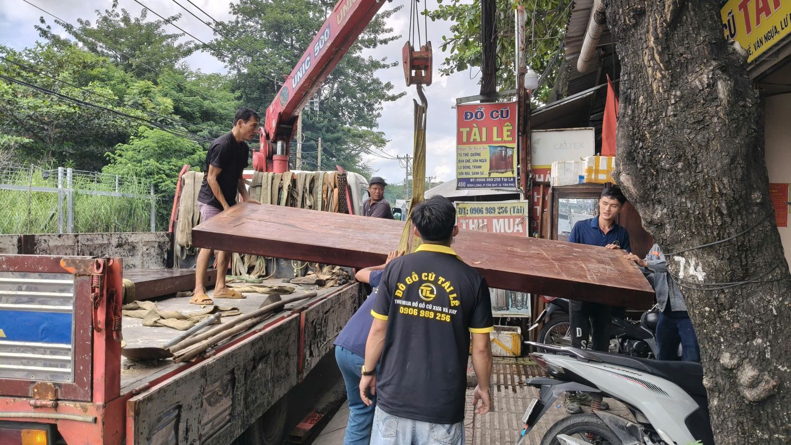 Đồ cũ Tài Lê: Địa chỉ thu mua đồ gỗ cũ xưa tại TPHCM