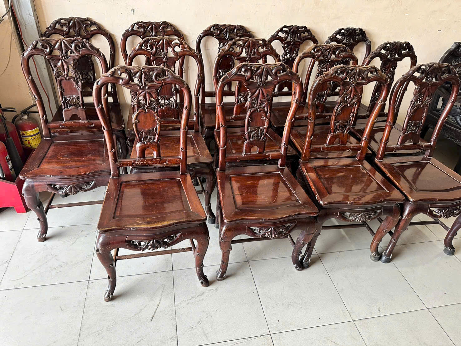 Thanh lý bàn ghế gỗ cũ tại Tây Ninh