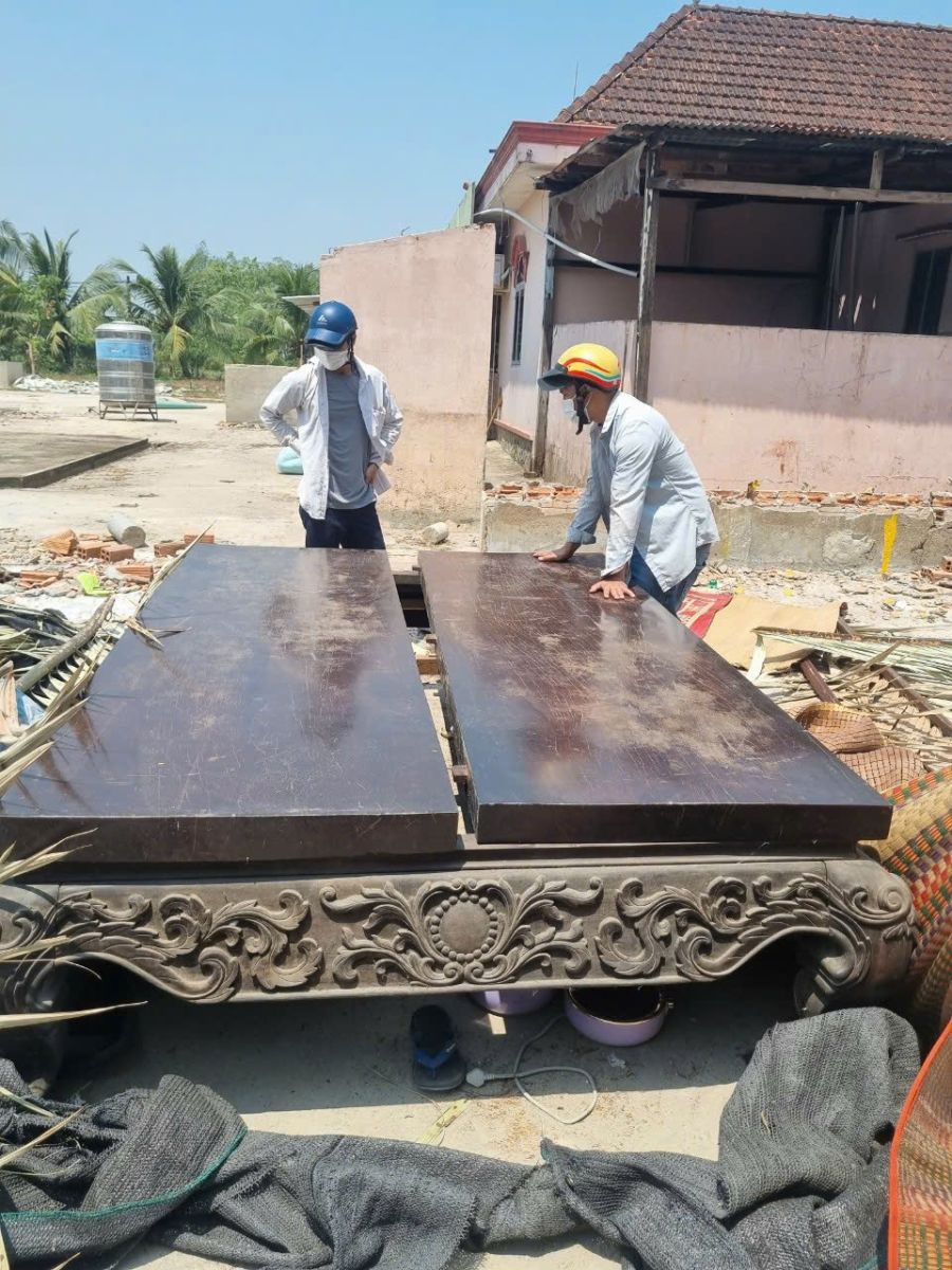 Thu mua ván ngựa, tủ thờ, bàn ghế cũ Bình Chánh uy tín – Tài Lê là địa chỉ đáng tin cậy