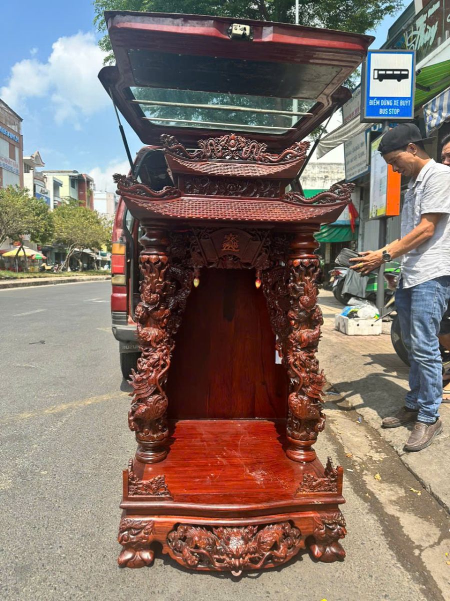 Dịch vụ thu mua tủ thờ, bàn thờ cũ TP HCM