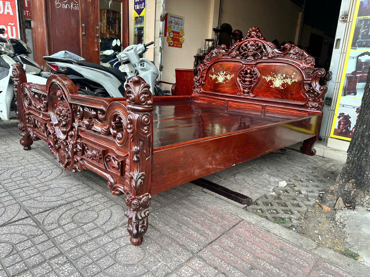 Đồ cũ Tài Lê: cửa hàng thanh lý đồ gỗ cũ giá cao HCM 