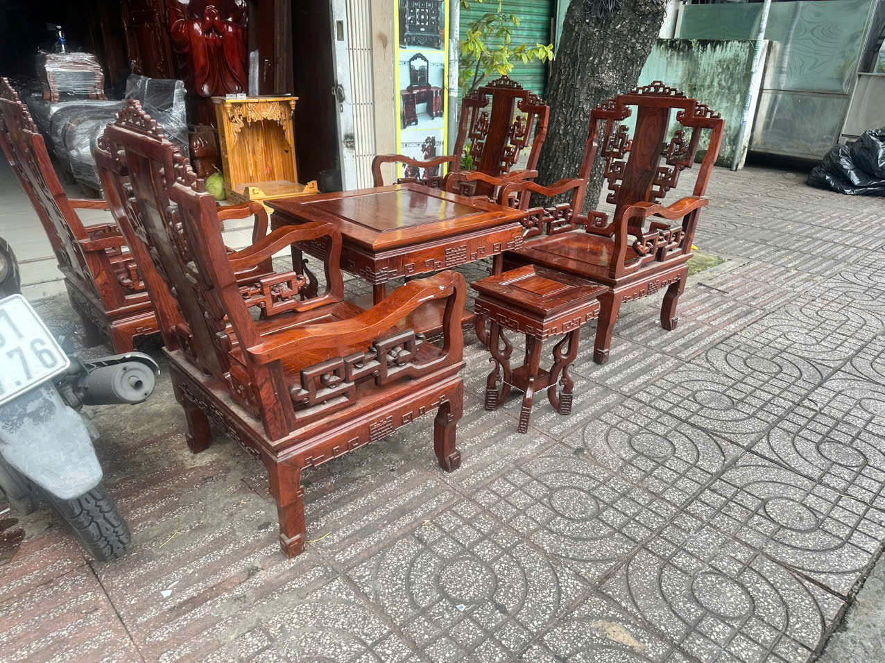 Thu mua đồ cũ quận Gò Vấp: thu mua bàn ghế gỗ cũ 