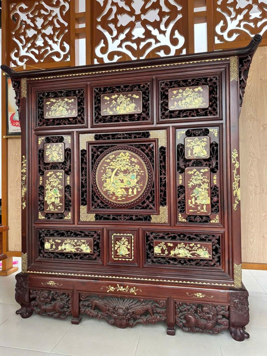 Hình ảnh thu mua tủ thờ Huế cũ được chạm khắc tinh xảo tại Đồ cũ Tài Lê