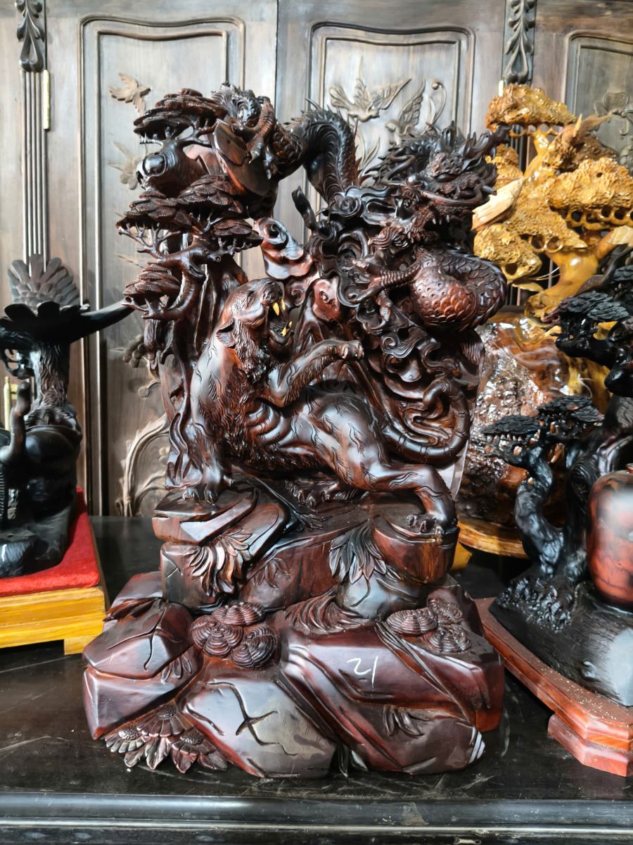Thu mua tượng gỗ cũ giá cao tại quận 4