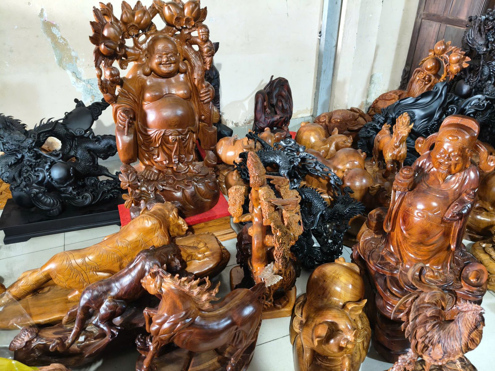 Thanh lý tranh gỗ, tượng gỗ và đồ phong thủy mỹ nghệ cũ