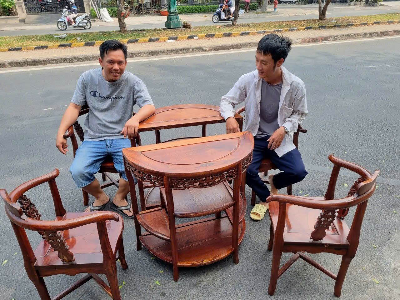 Các loại đồ cũ mà Tài Lê nhận thanh lý tại nhà hàng, khách sạn Quận 7