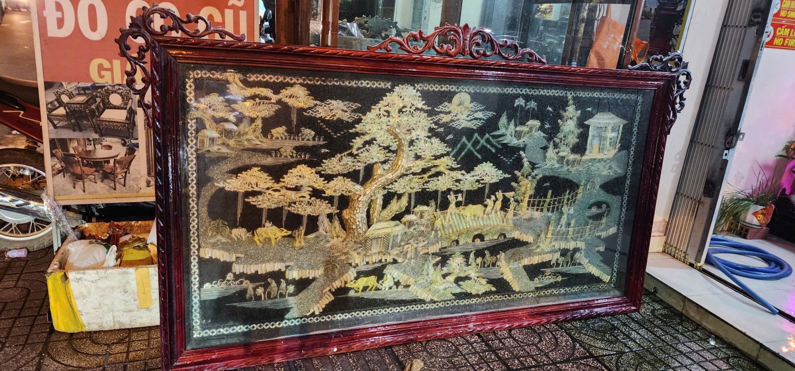 Các loại tranh cũ xưa mà Tài Lê thu mua