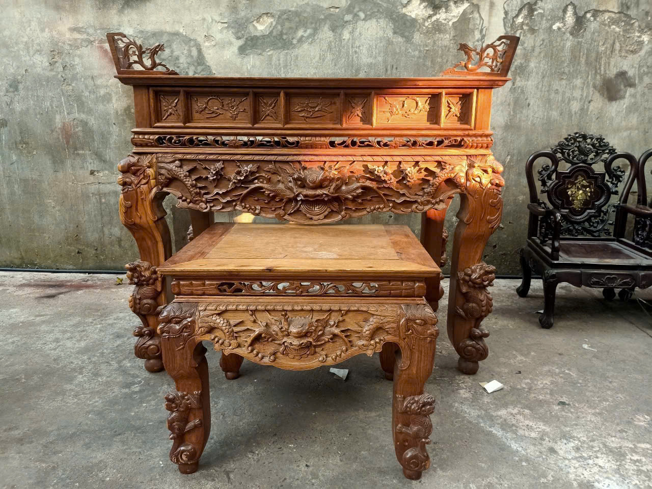 Dịch vụ thu mua tủ thờ cũ quận 11- Tài Lê