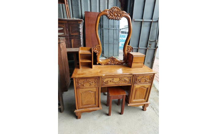 BÀN TRANG ĐIỂM GỖ 