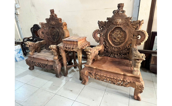 Bàn ghế gỗ