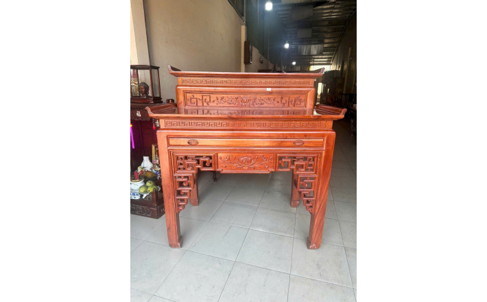 Bàn thờ gỗ hương nhị cấp hoa sen
