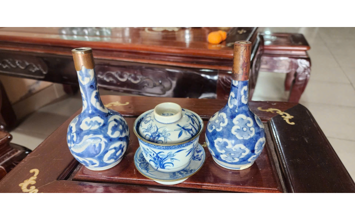 Nậm rượu gốm sứ men lam